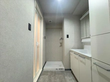 【神奈川県/横浜市中区伊勢佐木町】伊勢佐木クイントパラディオ 洗面所