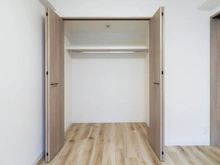 【神奈川県/横浜市南区永楽町】ハーズ横浜・ベイガーデン 洋室：収納