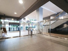 【神奈川県/横浜市磯子区丸山】ヒルトップ横濱根岸セントラルコート エントランス