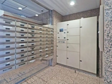 【神奈川県/横浜市中区太田町】クリオ横浜関内壱番館 メールBOX：メールBOX（写真左側）、宅配BOX（写真右側）