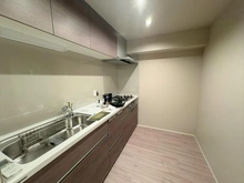 【神奈川県/横浜市中区弁天通】 サングレイス関内 キッチン