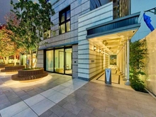 【神奈川県/横浜市中区山下町】グランドメゾン山下公園 エントランス