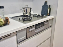 【神奈川県/横浜市中区住吉町】フレックスタワー横浜関内 キッチン：三口コンロ