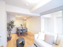 【神奈川県/横浜市南区白妙町】ガーデンプラザ横浜南 リビング・ダイニング：※家具・調度品は販売価格に含まれておりません