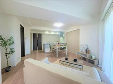 【神奈川県/横浜市磯子区森】 ヴェレーナシティパレ・ド・シエル　カルティエ2 リビング・ダイニング