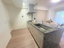 【神奈川県/横浜市磯子区森】 ヴェレーナシティパレ・ド・シエル　カルティエ2 キッチン