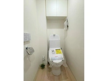 【神奈川県/横浜市磯子区森】 ヴェレーナシティパレ・ド・シエル　カルティエ2 トイレ