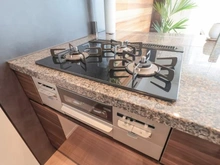 【神奈川県/藤沢市鵠沼海岸】ヴェレーナグラン江ノ島鵠沼海岸 キッチン：三口コンロ