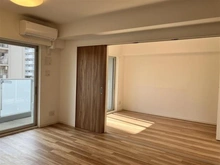 【神奈川県/横浜市中区花咲町】アイマークス横浜桜木町 リビング・ダイニング