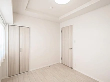 【神奈川県/横浜市中区新山下】ライオンズステージ横濱元町 洋室