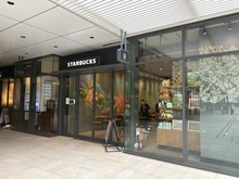 【神奈川県/横浜市中区北仲通】ザ・タワー横浜北仲 スターバックスコーヒー北仲ブリック店（現地より約30m）
