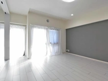 【神奈川県/横浜市磯子区森】第一磯子ハイツ リビング・ダイニング：（左）洋室