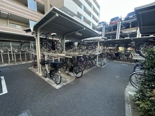【神奈川県/横浜市磯子区磯子】クレストフォルム横浜根岸 駐輪場