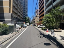 【東京都/新宿区舟町】ブリリア四谷三丁目 前面道路