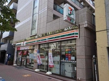 【東京都/新宿区早稲田鶴巻町】早稲田スカイマンション セブンイレブン早稲田店（現地より約210m）：