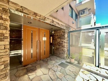 【東京都/新宿区大京町】ルート四谷三丁目 エントランス