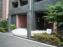 【東京都/新宿区新宿】パレステュディオ新宿御苑 アプローチ
