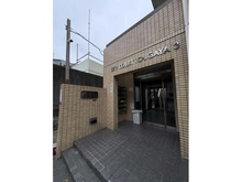 【東京都/新宿区市谷薬王寺町】スカイコート市ヶ谷第3 エントランス