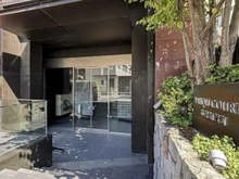 【東京都/新宿区市谷加賀町】ヴィークコート市谷加賀町 エントランス