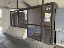 【東京都/新宿区市谷左内町】市ヶ谷左内坂ハイム 敷地内:ごみ集積所
