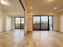 【東京都/新宿区南元町】日神パレステージ信濃町  リビング・ダイニング：（左）洋室