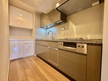 【東京都/新宿区四谷三栄町】ジオ四谷三栄町 キッチン