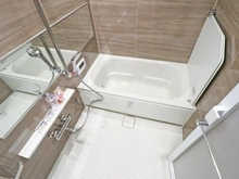 【東京都/新宿区四谷】ビラカーサ四谷四丁目 浴室：浴室換気暖房機付き