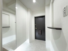 【東京都/新宿区南元町】パインクレスト信濃町 玄関