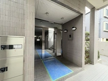 【東京都/新宿区南元町】パインクレスト信濃町 エントランス