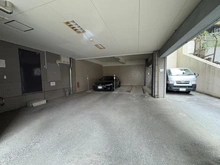 【東京都/新宿区南元町】パインクレスト信濃町 駐車場