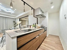 【東京都/新宿区富久町】富久クロスコンフォートタワー キッチン