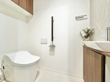 【東京都/新宿区富久町】富久クロスコンフォートタワー トイレ