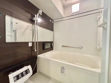 【東京都/新宿区市谷本村町】エステムプラザ市谷外濠公園 浴室