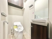 【東京都/新宿区内藤町】ディアナコート御苑内藤町 トイレ