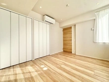 【東京都/新宿区市谷仲之町】パークコート市谷仲之町 洋室