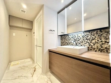 【東京都/新宿区市谷仲之町】パークコート市谷仲之町 洗面室