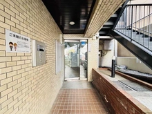 【東京都/新宿区新宿】ライオンズマンション新宿一丁目 エントランス