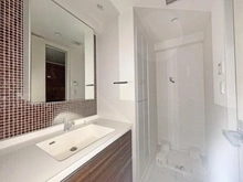 【東京都/新宿区市谷薬王寺町】パークホームズ市谷薬王寺セントガレリア 浴室：※フラッシュを使用しております。