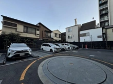 【東京都/新宿区市谷薬王寺町】パークホームズ市谷薬王寺セントガレリア 駐車場