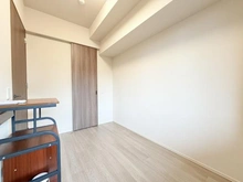 【東京都/新宿区市谷本村町】ザ・パークハウス市ヶ谷 洋室：家具調度品は価格に含まれません
