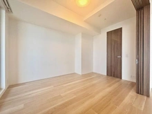 【東京都/新宿区富久町】富久クロスコンフォートタワー 洋室