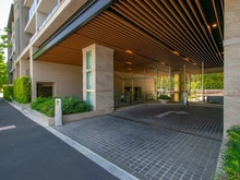 【東京都/新宿区南元町】ガーデンヒルズ四ツ谷迎賓の森 アプローチ