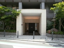 【東京都/新宿区市谷仲之町】パークコート市ヶ谷ノーブルヒルズ エントランス