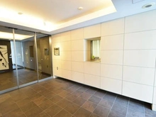 【東京都/新宿区市谷仲之町】パークコート市ヶ谷ノーブルヒルズ エントランス