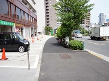 【東京都/新宿区富久町】シャトレ市ヶ谷 前面道路