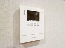 【東京都/新宿区新宿】ニューローレルマンション TVモニター付きインターホン