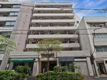 【東京都/新宿区新宿】藤和ハイタウン新宿 外観：写真中央