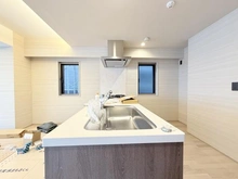 【東京都/渋谷区初台】マートルコート代々木公園 キッチン：リフォーム中
