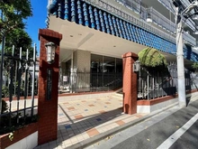 【東京都/新宿区若葉】秀和四谷パークサイドレジデンス アプローチ