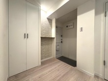【東京都/新宿区市谷本村町】ホワイトレジデンス 玄関